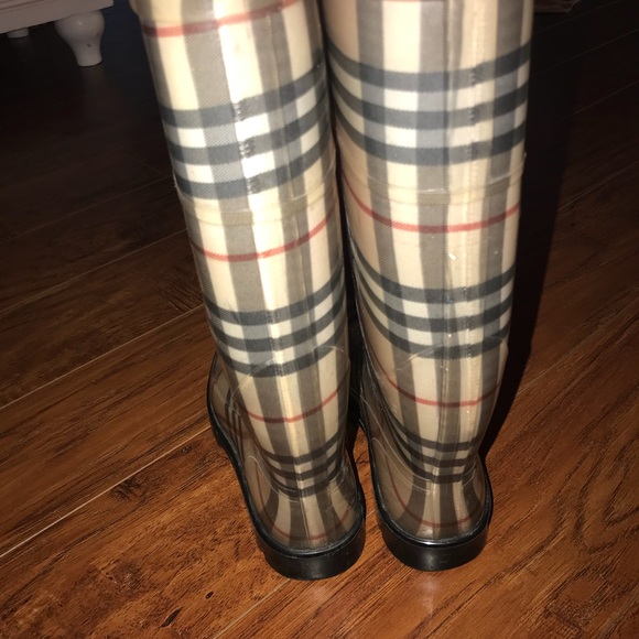 Burberry Rain boots - Picture 2 of 3